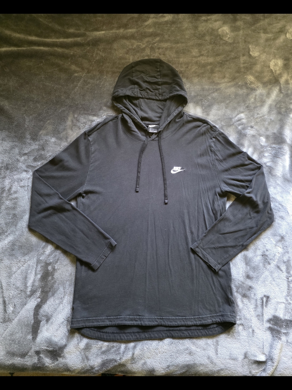 Nike Men's Black Long-Sleeve Hoodie Tee with Small Swoosh